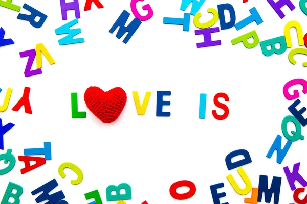 Trä Alfabetet Bokstäver Älskar Valentine Vit Bakgrund Färgglada Bokstäver Leksaker — Stockfoto