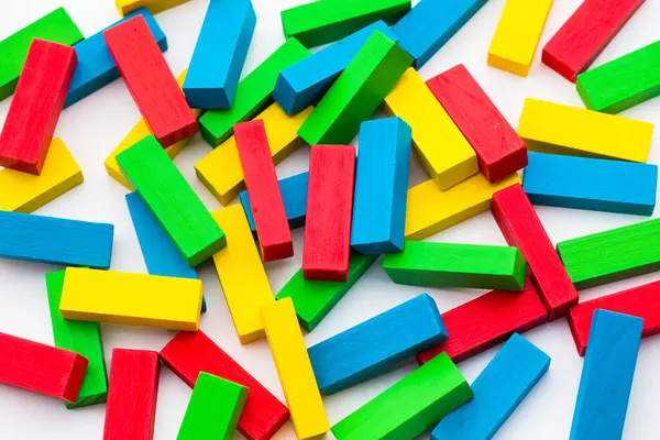 Renkler ahşap arka planı engelliyor. eğitim oyunu arkaplanı.