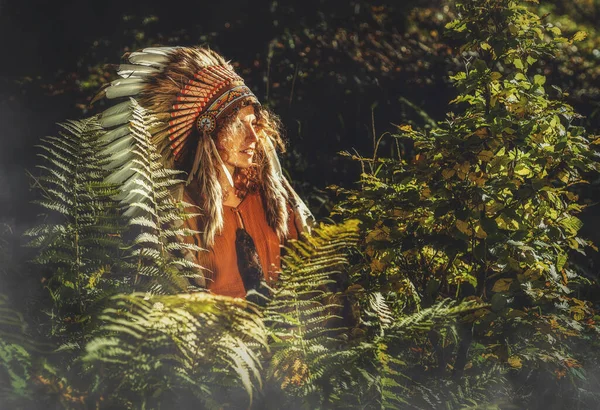 Vacker Indian Flicka Naturen — Stockfoto
