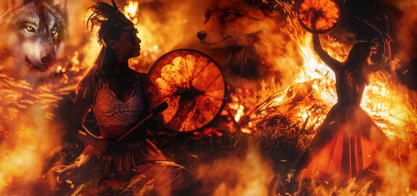 Şamanik Güzel Kız Doğada Hayvanlarda Şaman Çerçevesinde Davul Çalıyor — Stok fotoğraf