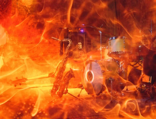 Drums Saxofoon Kroeg Vuureffect — Stockfoto