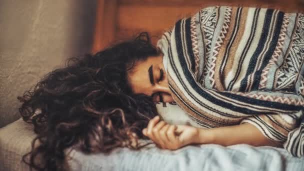 Pançolu Güzel Uyuyan Kadın Döngü Canlandırması — Stok video