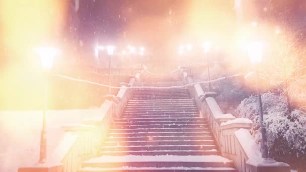 Karla Kaplı Merdivenler Parlayan Gece Lambalarıyla Aydınlatılıyor Işık Efekti — Stok video
