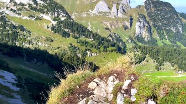 Dağların güzel manzarası