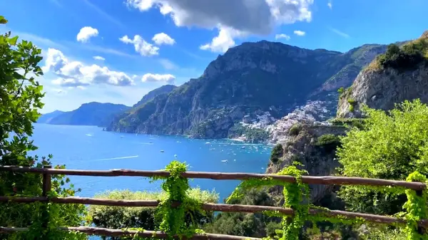 Güzel göl manzarası