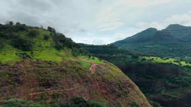 Dağların güzel manzarası