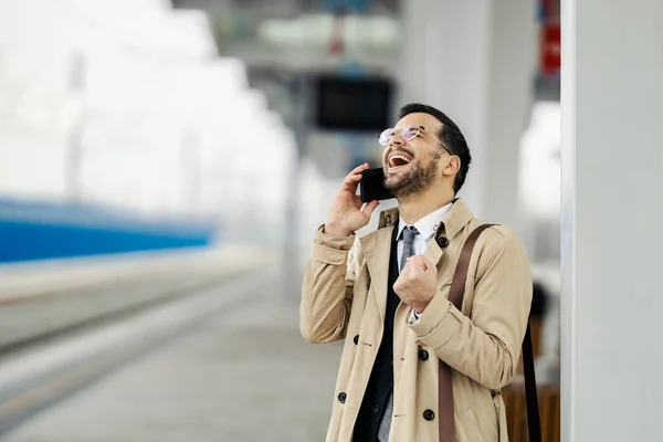 Trendy Businessman Standing Train Station Celebrating Success While Talking Phone — Stock Photo, Image