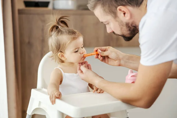 Father Giving Syrup His Sick Daughter — Stock Photo, Image