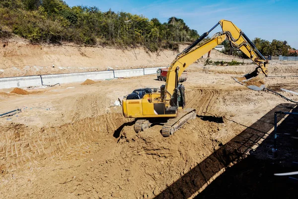 Yellow Excavator Digging Construction Site — Stock Photo, Image