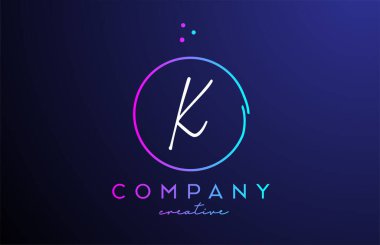K harfli alfabe logosu, üzerinde noktalar ve pembe mavi daire var. Şirket ve işletme için yaratıcı şablon tasarımı