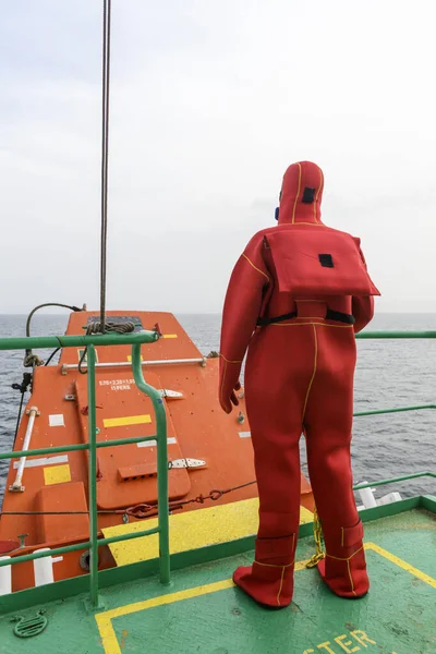 Marinheiro Usar Fato Imersão Estação Muster Abandonar Exercício Navio Barco Imagens De Bancos De Imagens