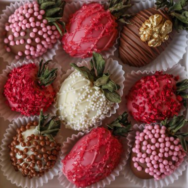 Strawberry in chocolate candy set.