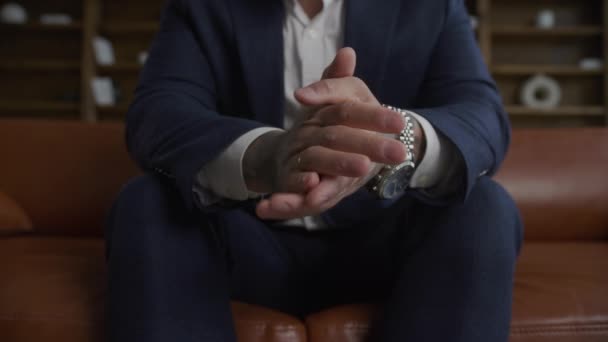 Extreme Closeup Tattooed Businessman Hands Wearing Suit Slow Motion — Αρχείο Βίντεο