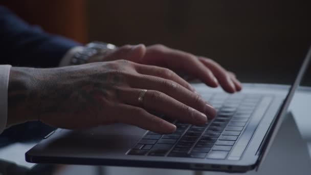 Married Man Hands Typing Laptop Keyboard Asian Tattoed Businessman Working — стоковое видео