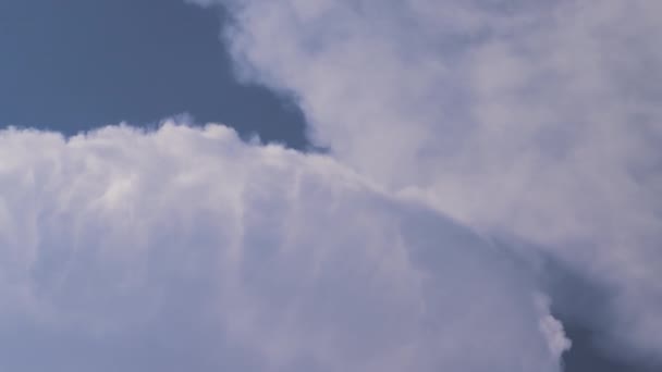 Timelapse Cumulus Clouds Growing Fast Summer Day — Stock video