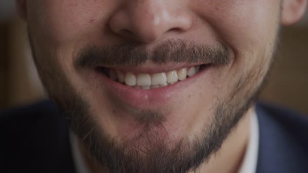 Podnikatel Úsměv Extrémní Zblízka Asijské Muž Usmívající Ústa Uvnitř — Stock video