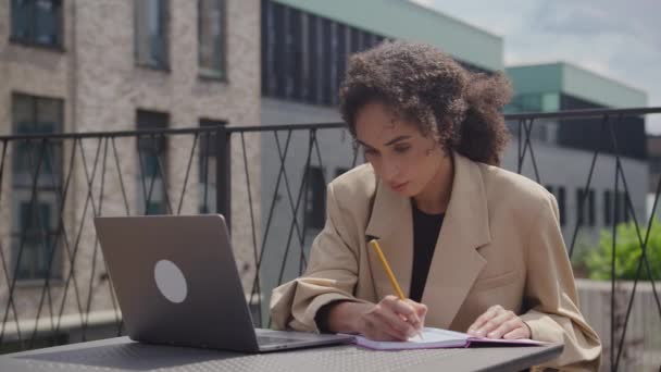 Woman Making Notes While Working Laptop Female Taking Online Education — Stok Video