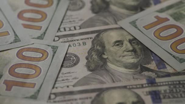 Hundert Dollar Schein Aus Nächster Nähe Verfolgung Von 100 Banknoten — Stockvideo