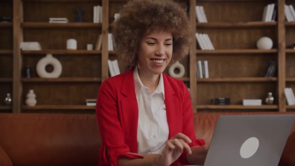 Exuberant Female Entrepreneur Curly Hair Celebrating Victory Her Laptop Office — Stock Video