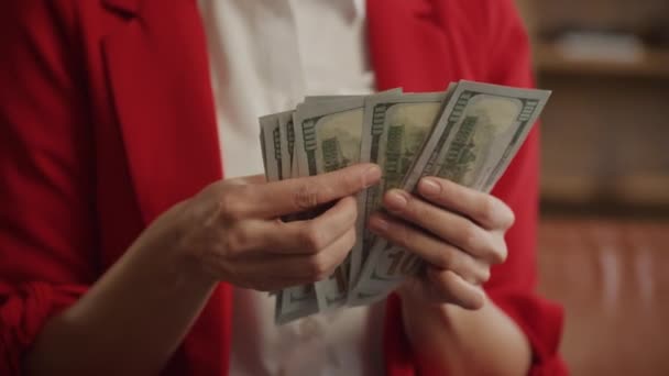 Close Van Handen Tellen Honderd Dollar Biljetten Financiële Planning Spaarthema — Stockvideo