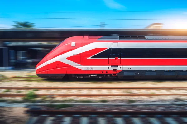 Red High Speed Train Motion Railway Station Fast Moving Modern — Stock Photo, Image