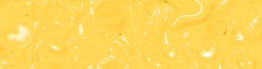 Sarı cam yüzeyinin soyut dokusu. Suyun parlak yüzeyi. Sıvı erimiş altın dokusu. Yatay görüntü. Bölgeye yerleştirme pankartı. 3 boyutlu görüntü. 3B görüntüleme.