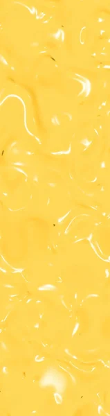 黄色のガラス表面の抽象的な質感 水の光沢のある表面 液体溶融金の質感 サイトへの挿入のための垂直バナー 3D画像 3Dレンダリング — ストック写真