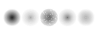 Siyah doğrusal eşmerkezli daire seti. Noktalı ve kesik ses dalgası koleksiyonu. Epicenter, hedef, radar, sonar ikonu konsepti. Yarım ton radyal radyo sinyali ya da titreşim elemanı paketi. Vektör simgeleri