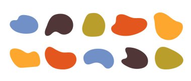 Soyut organik şekiller koleksiyonu. Düzensiz sıvı formları ayarlandı. Renkli amip damlaları, lekeler, damlalar veya lekeler. Etiket, etiket, pankart, etiket, kolaj için farklı tasarım unsurları. Vektör paketi