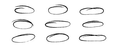 Sert röfle daireleri ayarlandı. Karalama ve karalama elips koleksiyonu. Homurdanan el oval ya da baloncukları vurguluyor. Kolaj, poster, afiş ve kapak için yuvarlak çizgili işaretler. Vektör paketi