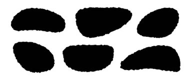 Yırtık kağıt parçaları. Sivri uçlu siyah kıvrımlı şekiller. Yırtılmış oval şekil siluet koleksiyonu. Kolaj, metin kutusu, afiş ve çıkartma için desenli grunge element paketi. Vektör illüstrasyonu