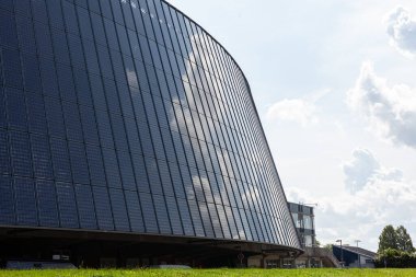 Bremen. Almanya. 10 Nisan 2024. Weserstadion aynalı paneller. Werder Bremen futbol stadyumu
