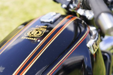 Iserlohn Gruermannscheide, NRW, Almanya. 13 Temmuz 2024. Eski model motosiklet Kawasaki Z1300 yakın çekim