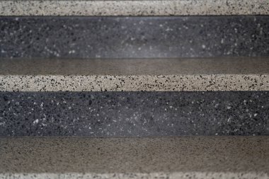 Bir merdivenin yatay görüntüsü. Şekil ve çizgi kavramı