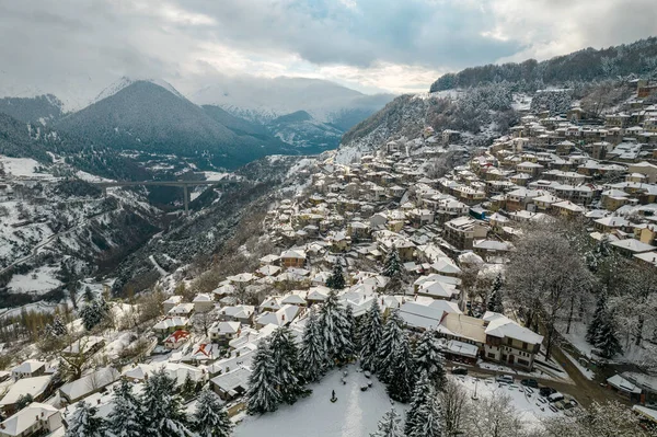 Vista Aérea Cidade Metsovo Durante Inverno — Fotografia de Stock