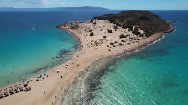 Aerial Video Simos Beach Elafonisos Located South Peloponnese Elafonisos Small — Vídeos de Stock