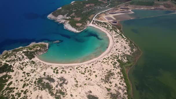 Aerial Drone Video Iconic Semicircular Sandy Beach Voidokoilia Messinia Gialova — стокове відео