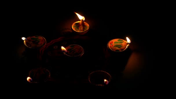 Happy Diwali Clay Diya Λαμπτήρες Άναψε Κατά Διάρκεια Diwali Ινδουιστικό — Αρχείο Βίντεο
