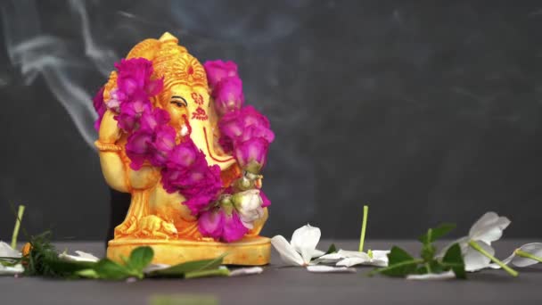 Lord Ganesha Ganesha Fesztivál Lord Ganesha Színes Háttérrel Víz Fröccsent — Stock videók