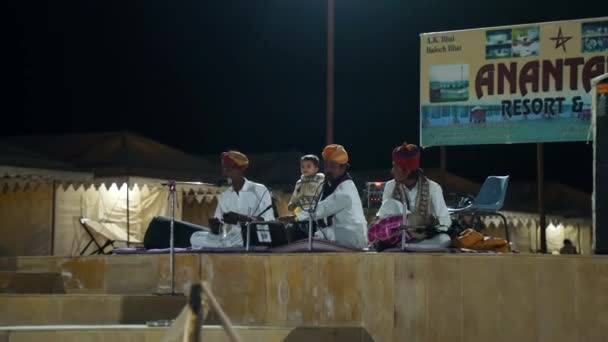 Artista Cantando Uma Canção Folclórica Rajasthani Cultural Programe Acampamento Sam — Vídeo de Stock