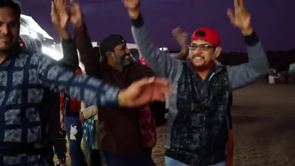 Jaisalmer Rajasthan Indien Nov 2022 Män Dansar Kulturprogram Ett Läger — Stockvideo