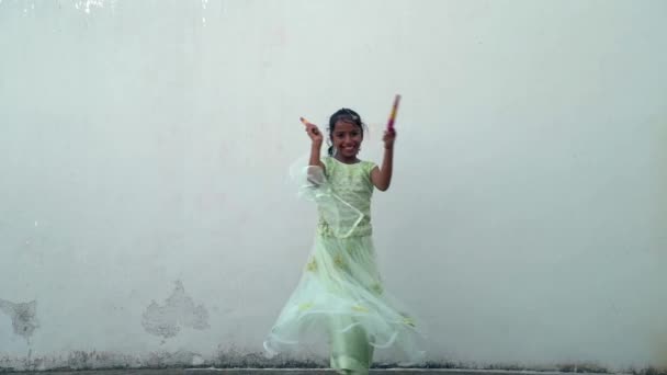 Navratri Için Geleneksel Chaniya Choli Güzel Hintli Kız Navratri Bir — Stok video