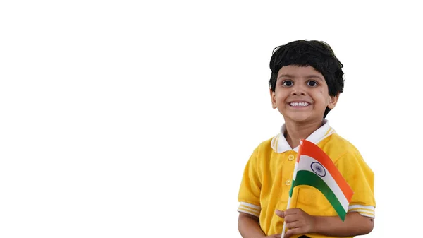 Портрет Щасливої Милої Маленької Індійської Дівчинки Шкільній Формі Тримає Порожній — стокове фото