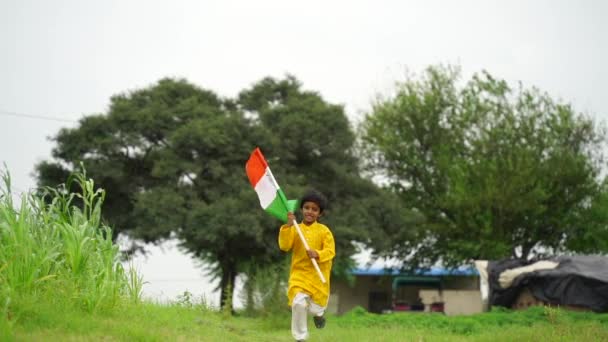 Carini Bambini Indiani Che Tengono Salutano Corrono Con Tricolore Con — Video Stock