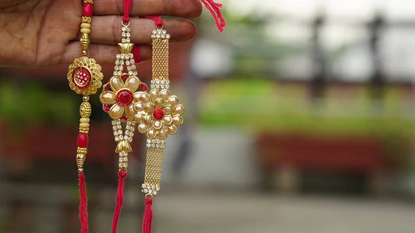 Festival Indiano Raksha Bandhan Uma Pulseira Tradicional Indiana Que Símbolo — Fotografia de Stock