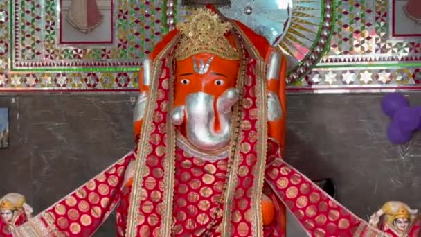 Señor Hindú Ganesha Ídolo Templo Dios Sabiduría Ganesha Chaturathi Especial — Vídeo de stock