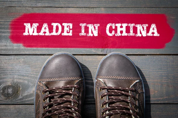 Tillverkad Kina Concept Röd Startlinje Trä Bakgrund — Stockfoto