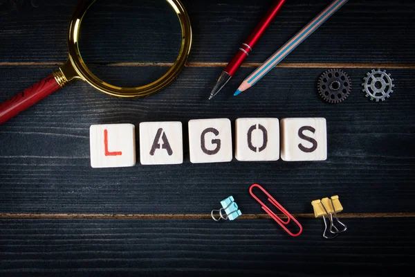 Lagos Nome Della Città Blocchi Uno Sfondo Texture Legno Scuro — Foto Stock