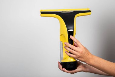 Sigulda, Letonya - 18 Ekim 2023: The Karcher WV 6 Plus N Window Vac