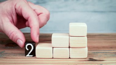 2025 yılı. Yeni yıl planları. Tahta alfabe blokları